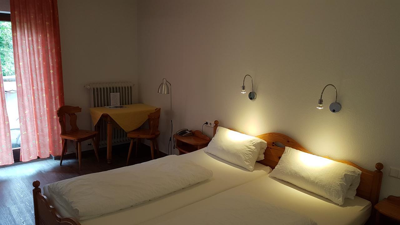Hotel Gasthaus Roessle Freiburg im Breisgau Eksteriør billede