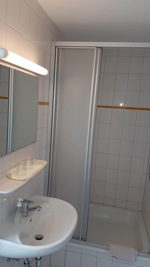 Hotel Gasthaus Roessle Freiburg im Breisgau Eksteriør billede