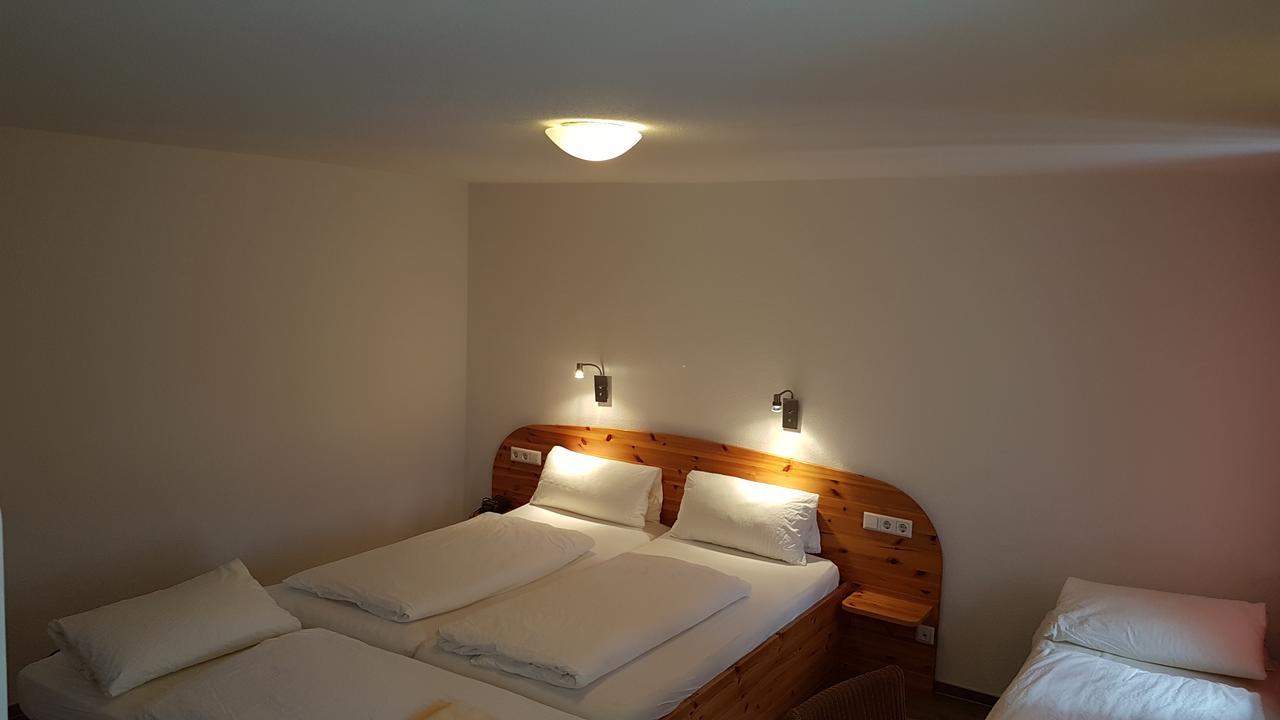 Hotel Gasthaus Roessle Freiburg im Breisgau Eksteriør billede